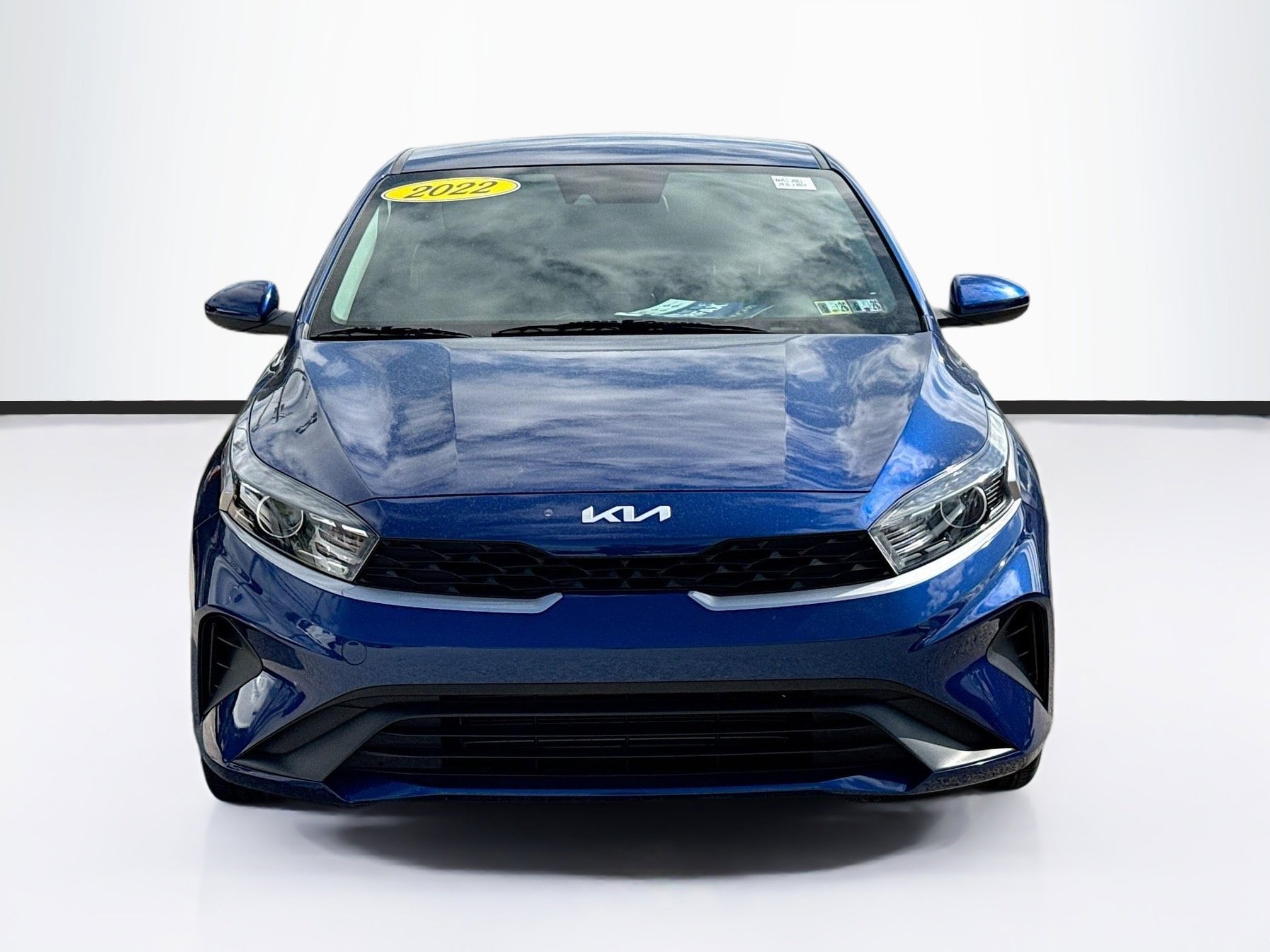 Certified 2022 Kia FORTE LXS with VIN 3KPF24AD0NE498762 for sale in Willow Grove, PA