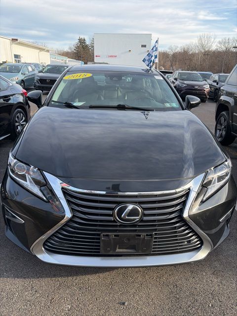 2018 Lexus ES Base's photo