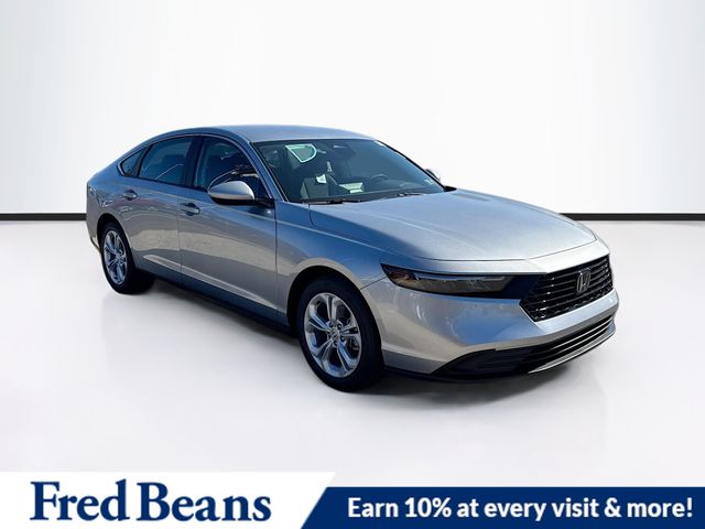 2025 Honda Accord LX's photo