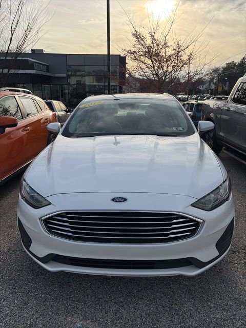 2019 Ford Fusion SE's photo