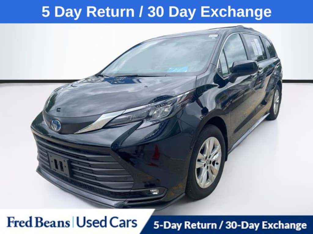 Used 2025 Toyota Sienna XLE 7 Passenger Van Passenger Van