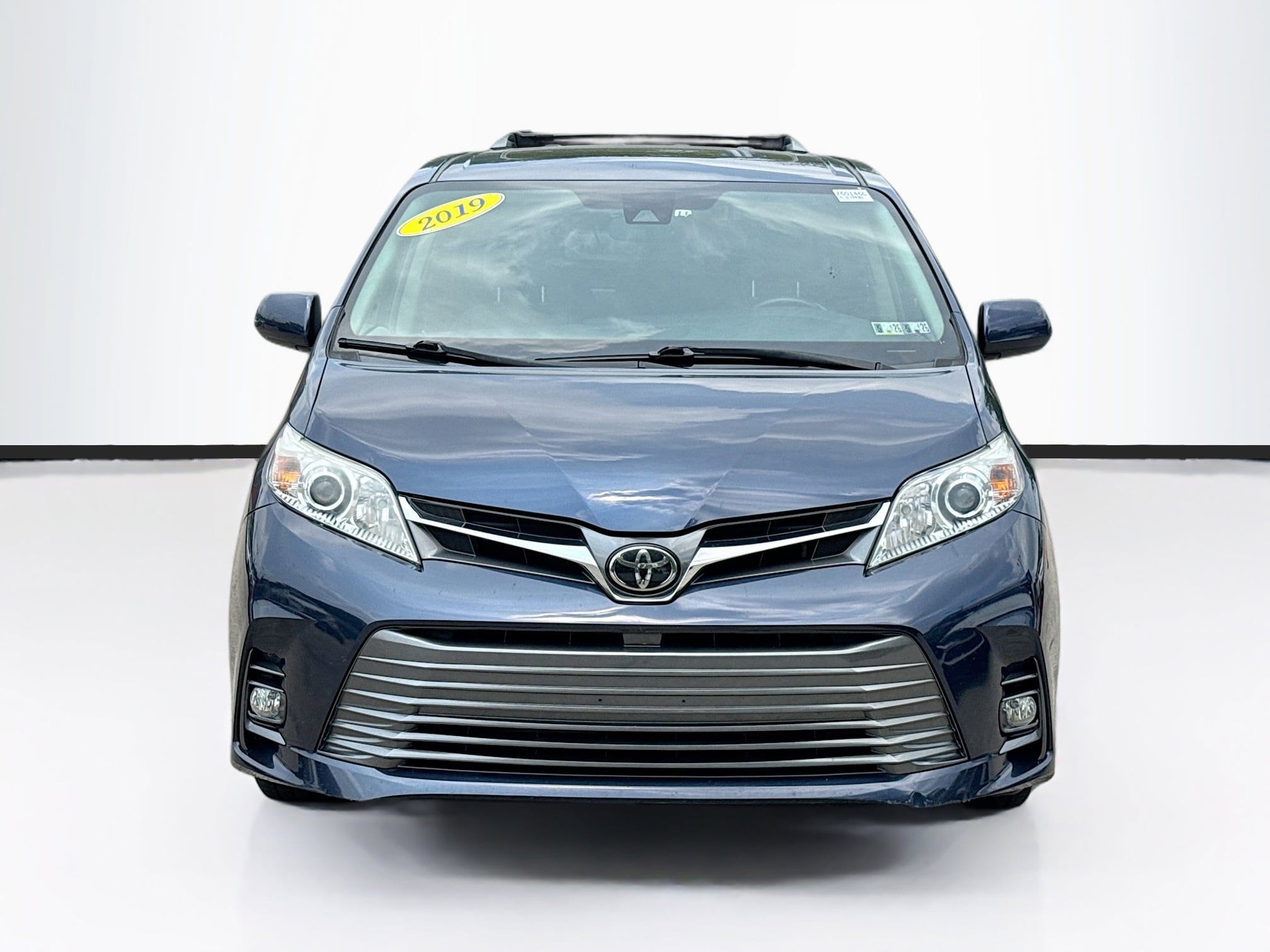 Used 2019 Toyota Sienna XLE with VIN 5TDDZ3DC4KS211991 for sale in Willow Grove, PA