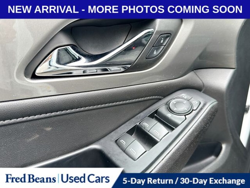 Used 2023 Chevrolet Traverse LT SUV