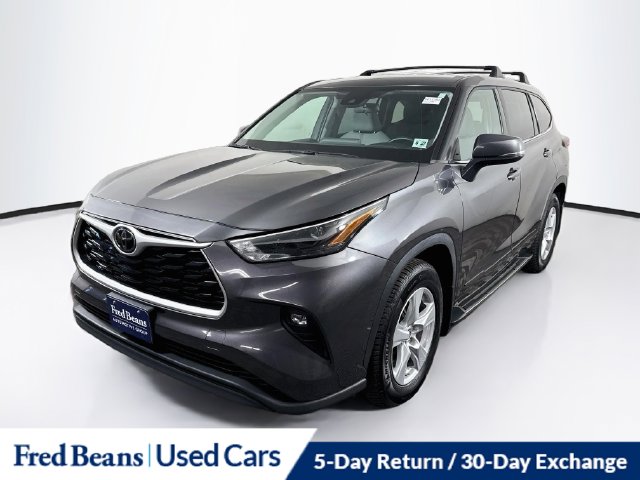 Used 2022 Toyota Highlander LE SUV