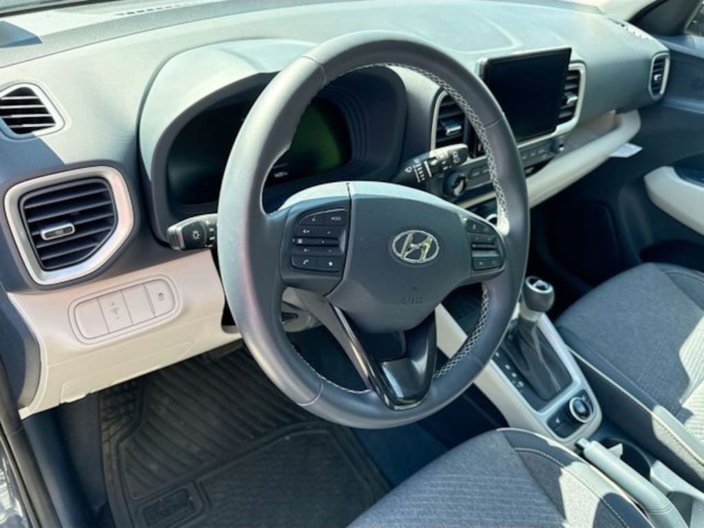 Certified 2024 Hyundai Venue Limited SUV