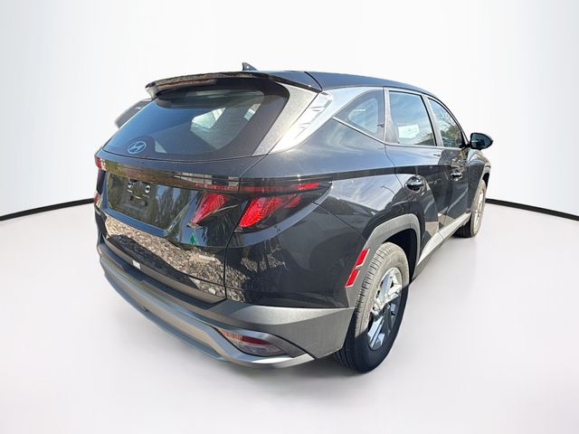 2025 Hyundai Tucson SE photo 2