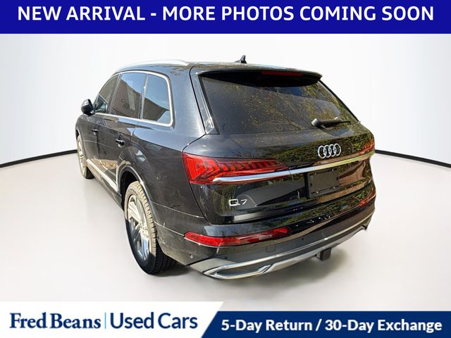 2021 Audi Q7 55 Premium Plus photo 2