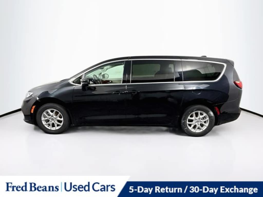Certified 2023 Chrysler Pacifica Touring L Van Passenger Van