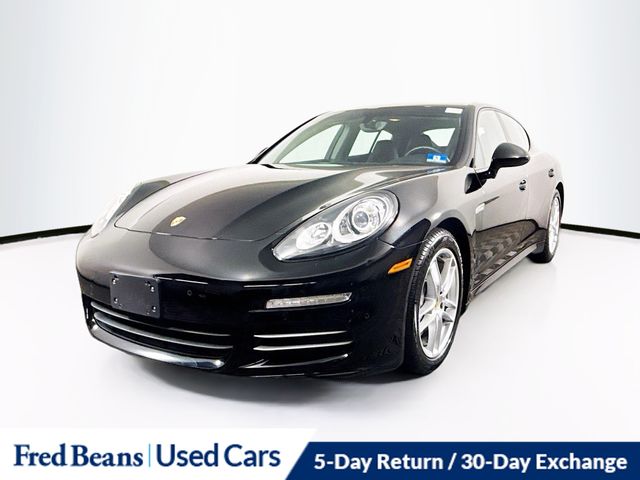 2015 Porsche Panamera 4 photo 3