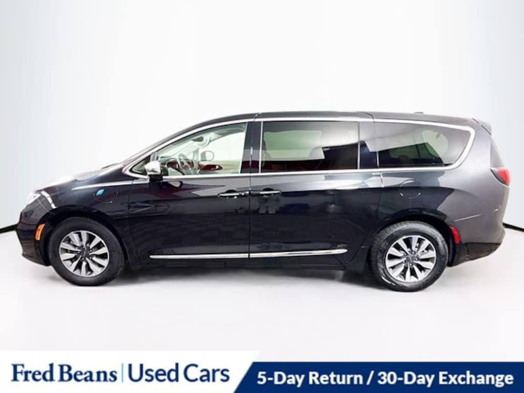 Certified 2023 Chrysler Pacifica Plug-In Hybrid Limited Van Passenger Van