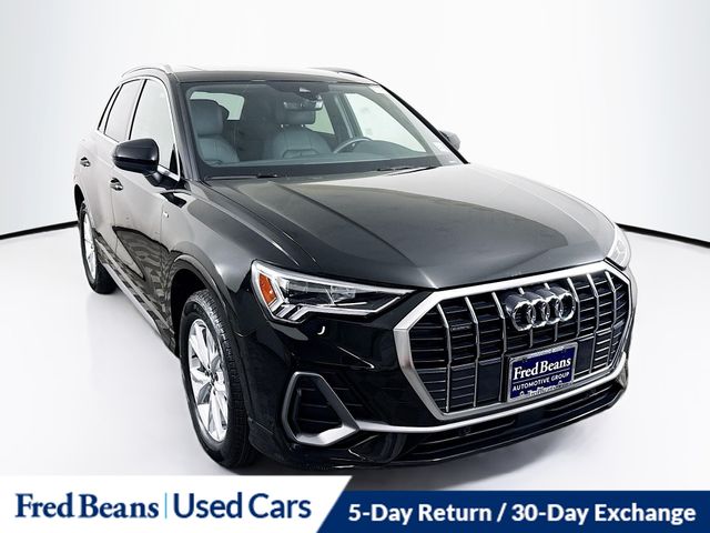 2025 Audi Q3 45 TFSI S Line Premium quattro's photo