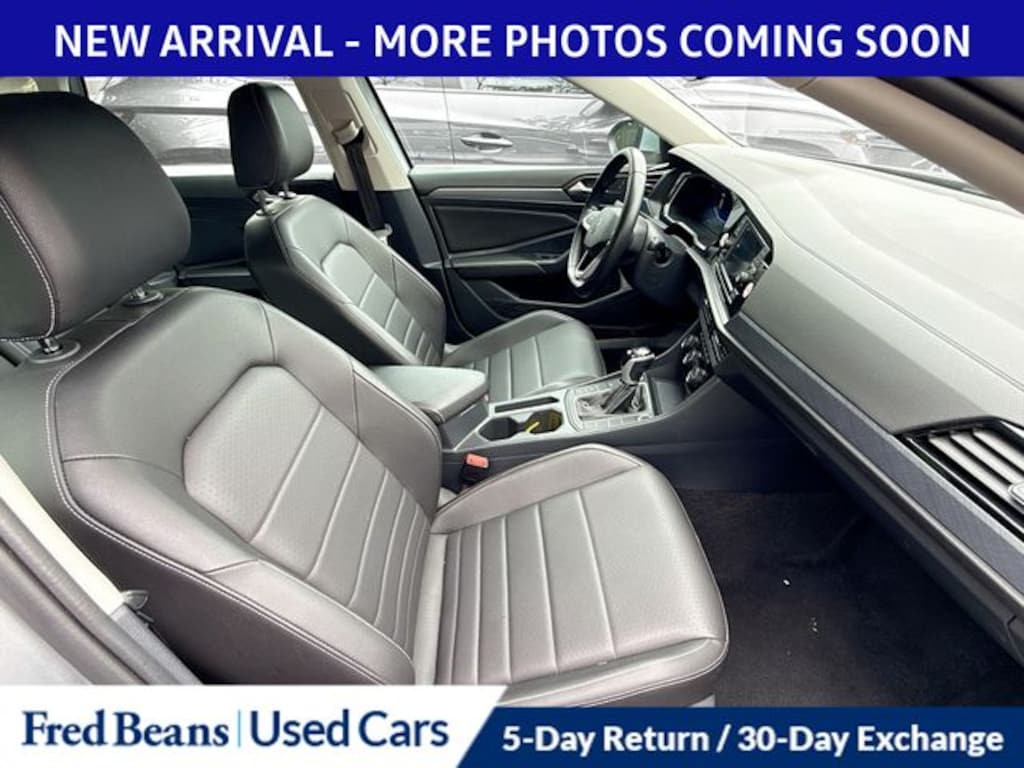 Certified 2024 Volkswagen Jetta 1.5T SE Sedan