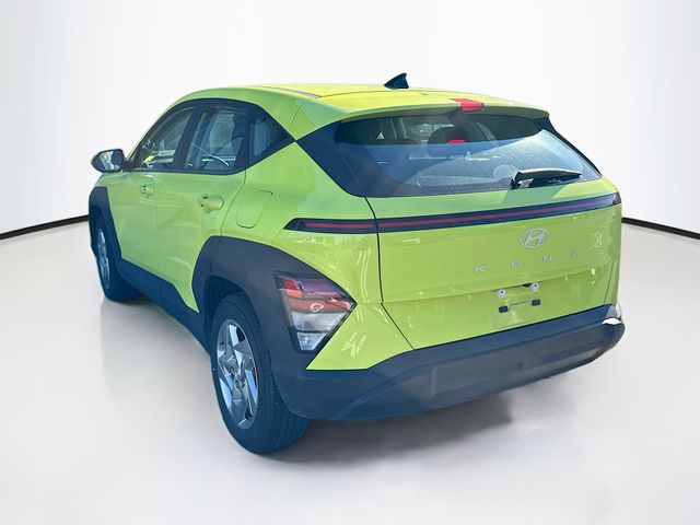2024 Hyundai Kona SE photo 2