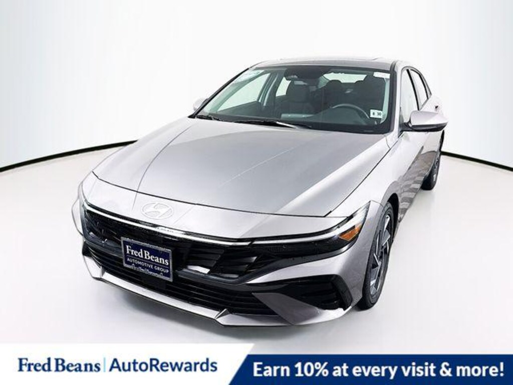 New 2025 Hyundai Elantra SEL Convenience Sedan