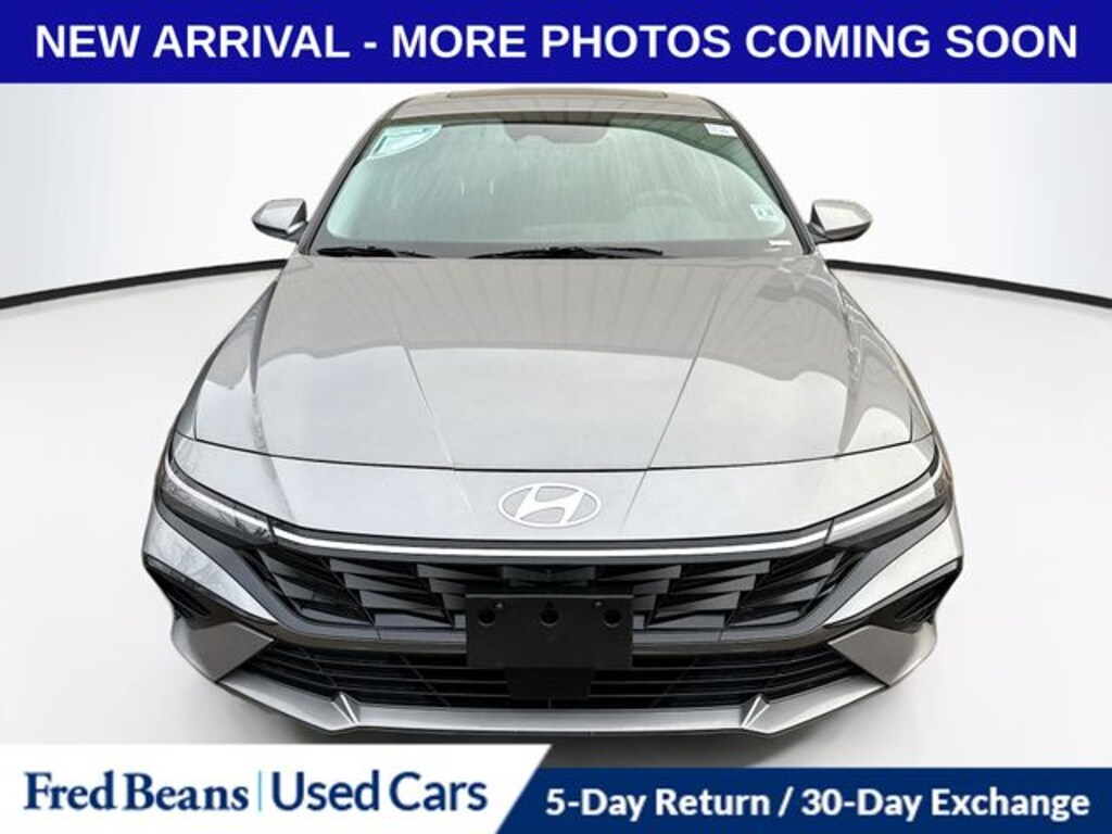 Used 2025 Hyundai Elantra SEL Convenience Sedan