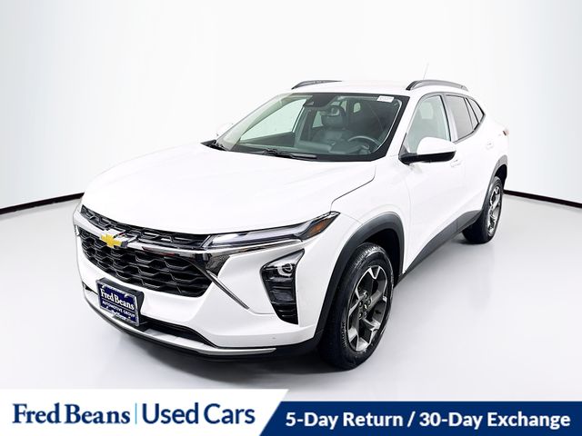 2024 Chevrolet Trax LT photo 3