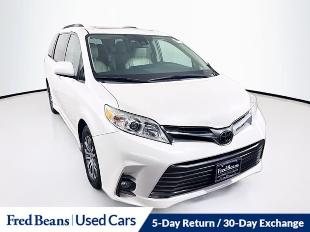 Certified 2018 Toyota Sienna XLE Van Passenger Van