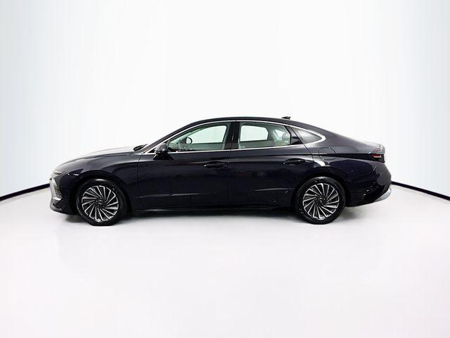2024 Hyundai Sonata Hybrid Limited photo 2