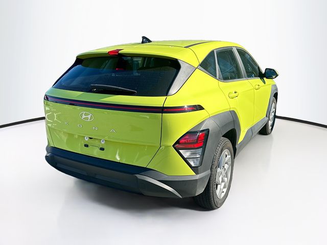 2024 Hyundai Kona SE photo 3