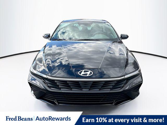 2026 Hyundai Elantra Blue photo 2