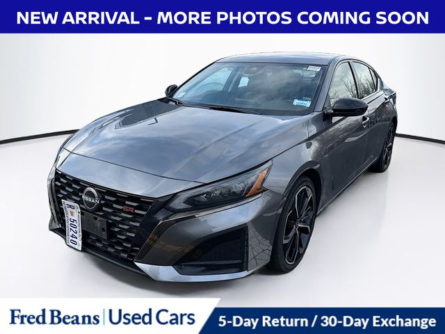 2024 Nissan Altima 2.5 SR photo 2