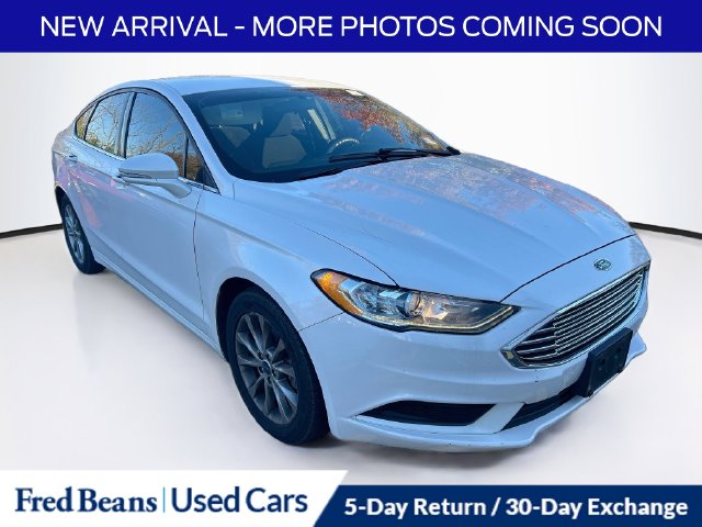 Used 2017 Ford Fusion SE Sedan