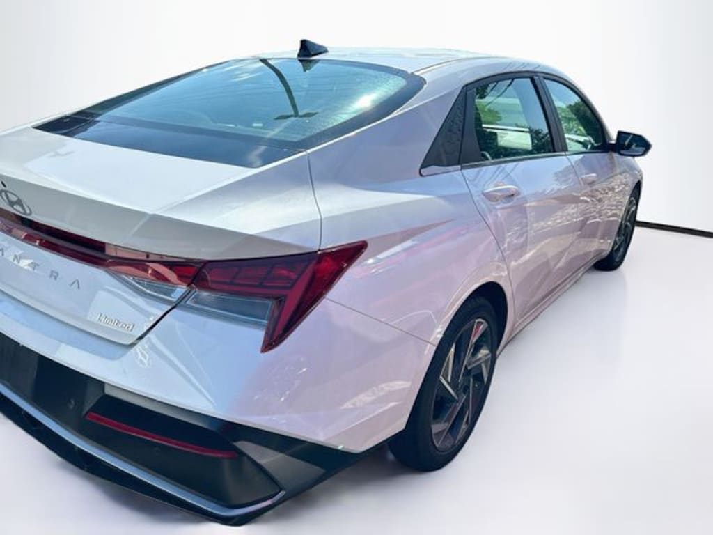 Certified 2024 Hyundai Elantra Limited Sedan