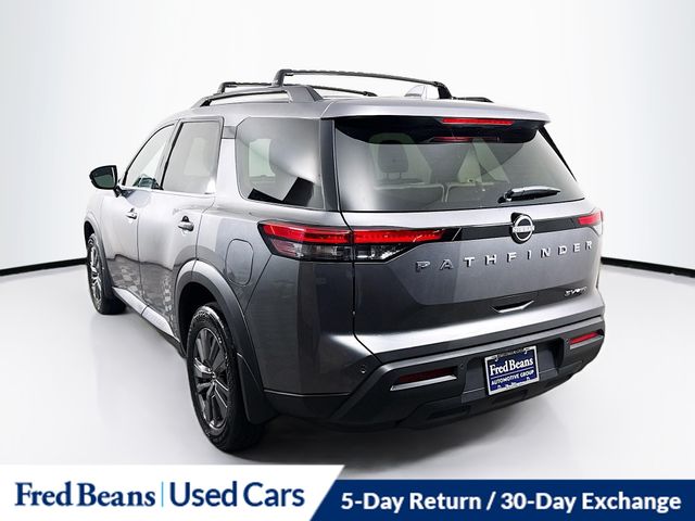 2022 Nissan Pathfinder SV photo 4