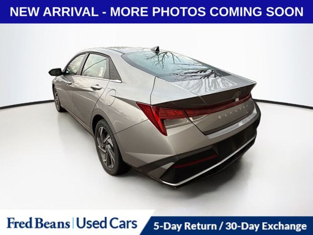 Used 2025 Hyundai Elantra SEL Convenience Sedan