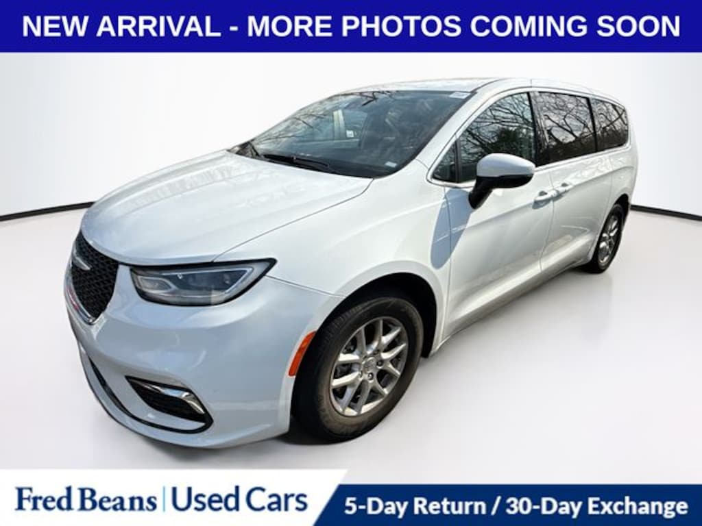 Certified 2023 Chrysler Pacifica Touring L Van Passenger Van