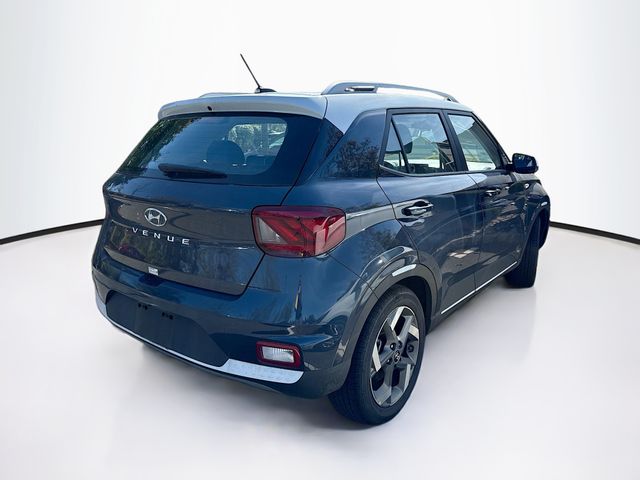 2025 Hyundai Venue Limited photo 2