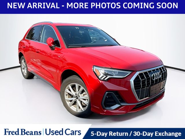 2024 Audi Q3 45 TFSI S line Premium photo 2