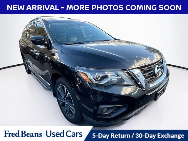 2020 Nissan Pathfinder Platinum photo 3