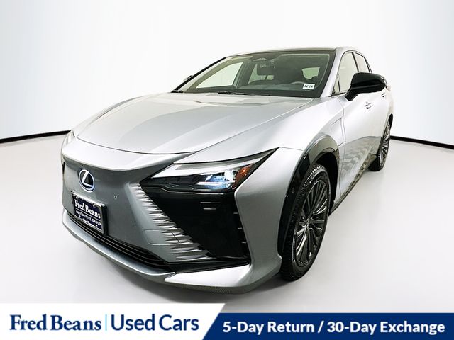 2023 Lexus RZ 450e Luxury photo 3