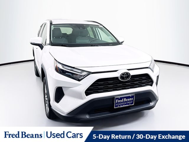 2023 Toyota RAV4 XLE's photo