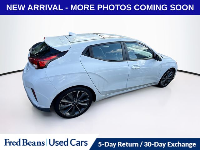 2019 Hyundai Veloster 2.0L Premium photo 4