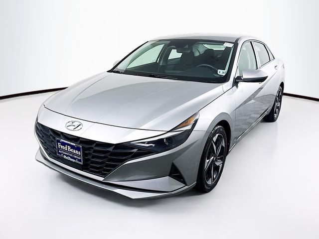 2023 Hyundai Elantra SEL Convenience photo 3