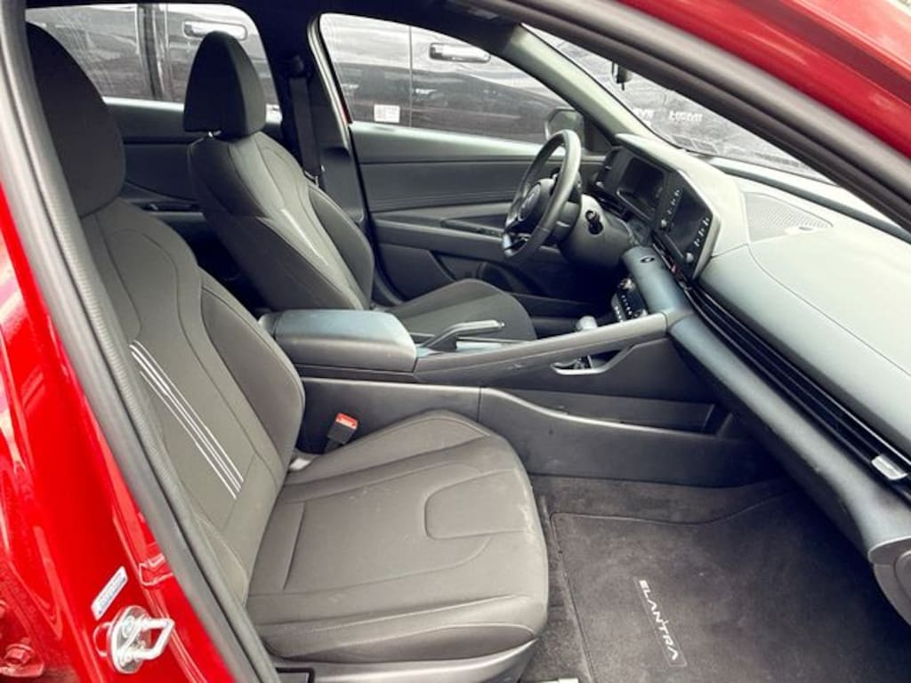 Certified 2025 Hyundai Elantra SEL Sport Sedan