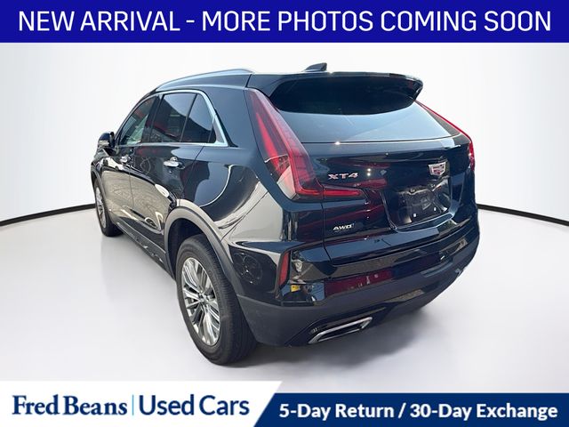 2025 Cadillac XT4 Premium Luxury photo 2