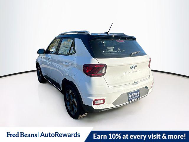 2026 Hyundai Venue SEL photo 4
