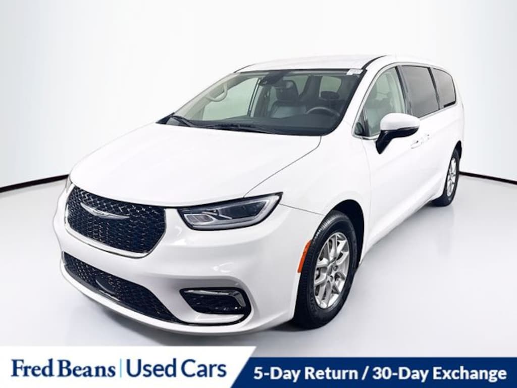Used 2023 Chrysler Pacifica Touring L Van Passenger Van