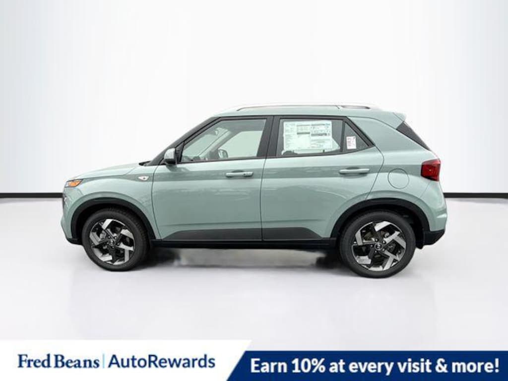 New 2025 Hyundai Venue SEL SUV