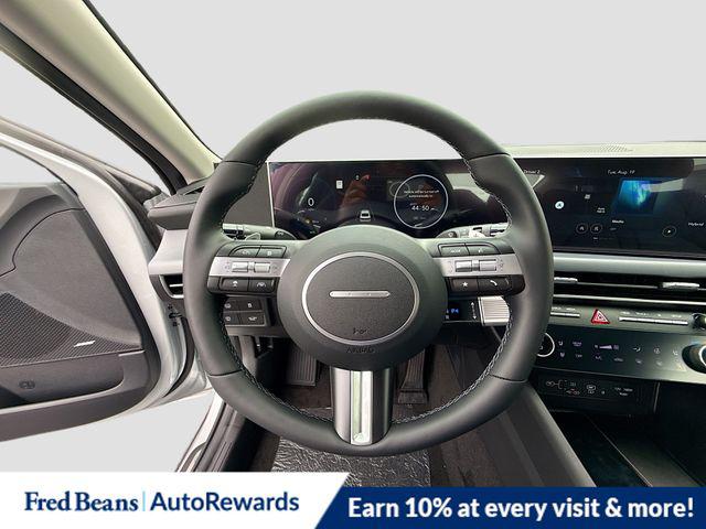 2025 Hyundai Sonata Hybrid Limited - Photo 15