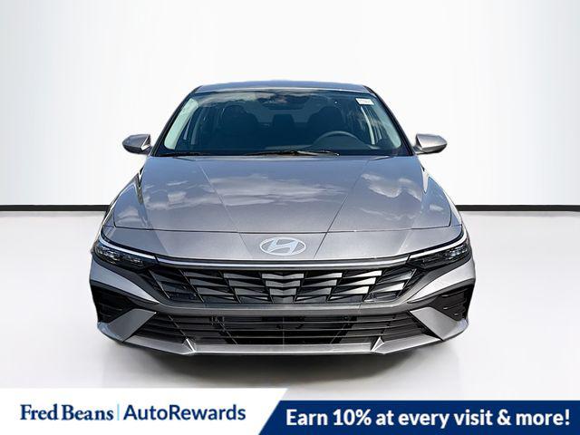 2025 Hyundai Elantra Hybrid Blue photo 2