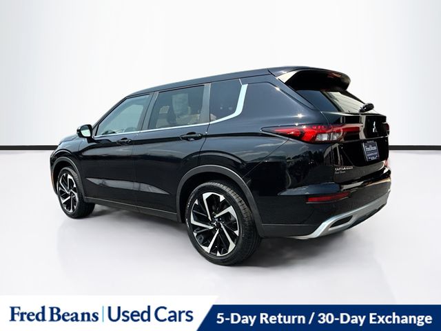 2022 Mitsubishi Outlander SE Black Edition photo 3