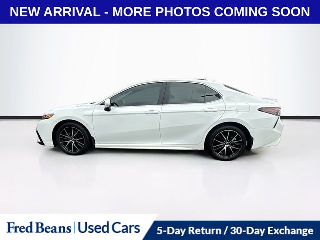 2023 Toyota Camry SE photo 4