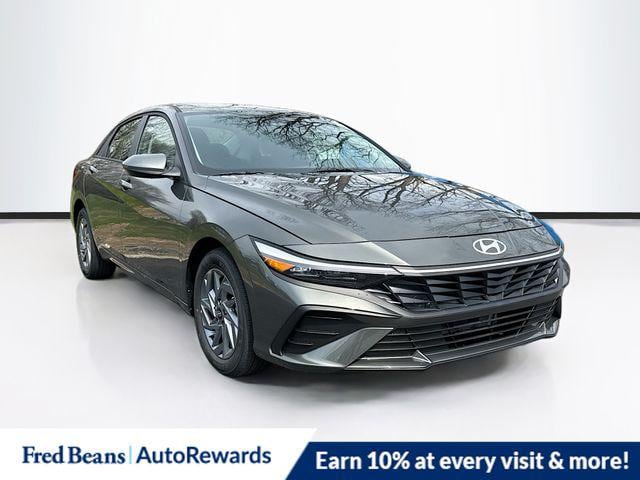 2026 Hyundai Elantra Hybrid Sedan 