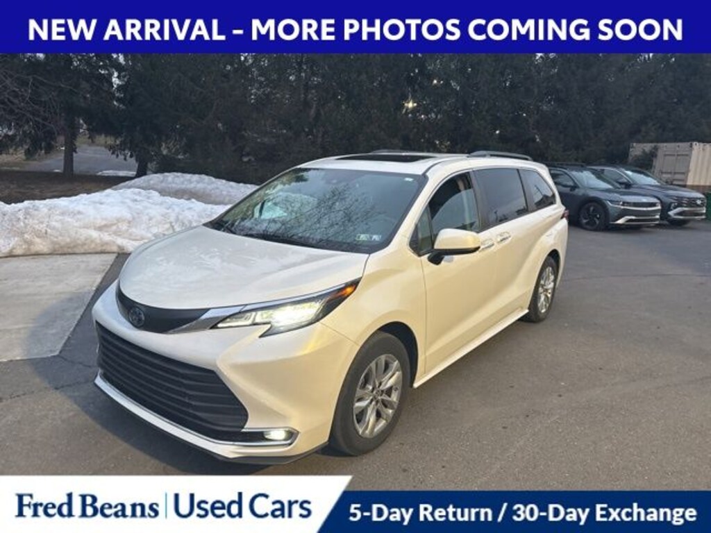 Certified 2022 Toyota Sienna XLE 7 Passenger Van Passenger Van