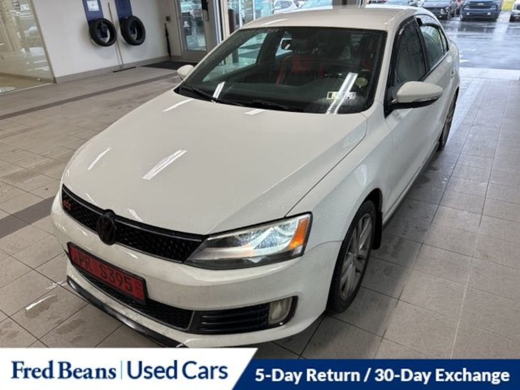 Used 2013 Volkswagen Jetta GLI w/PZEV Sedan