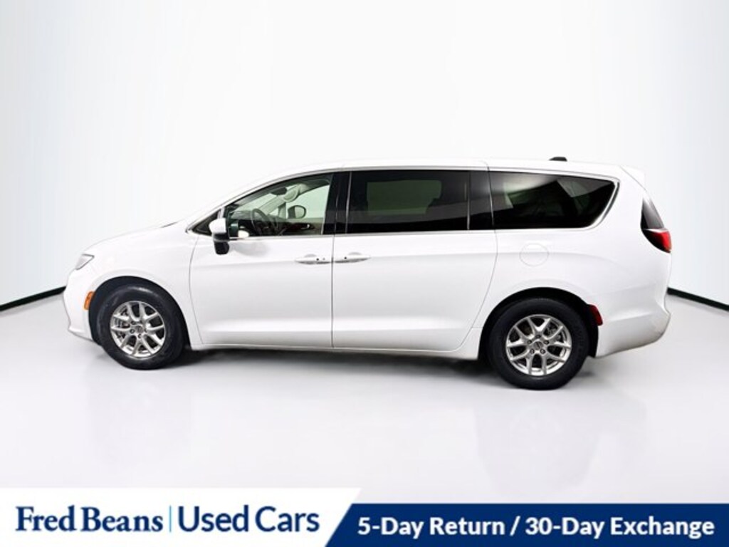 Used 2023 Chrysler Pacifica Touring L Van Passenger Van